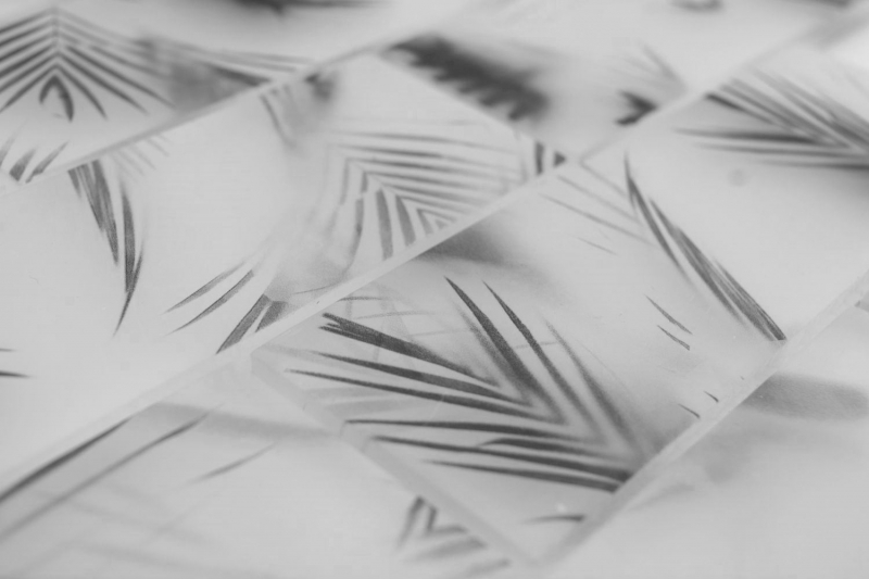 Échantillon manuel de mosaïque de verre Carreau de mosaïque composite blanc noir mat aspect feuille MOS88-FL25_m
