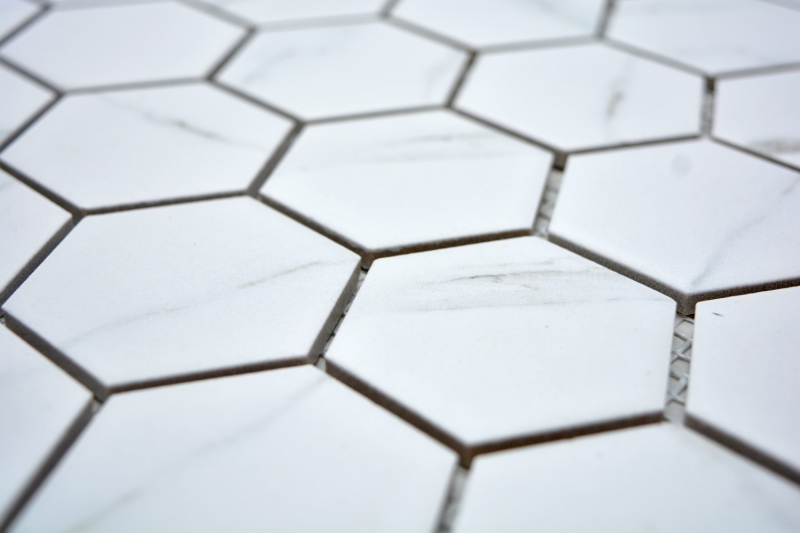 Piastrella di mosaico decorata a mano in ceramica esagonale bianca di Carrara piastrella da parete per bagno MOS11G-0102_m