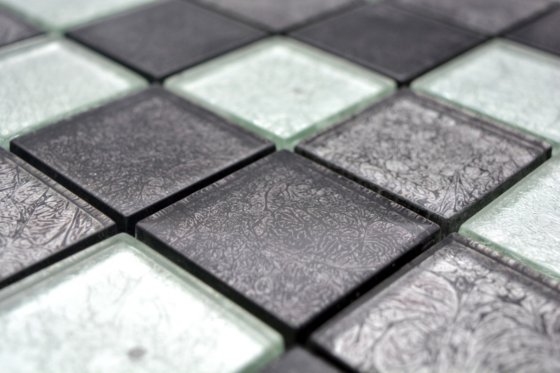 Handmuster Mosaikfliese Transluzent schwarz Glasmosaik Crystal silber schwarz Struktur MOS126-1784_m