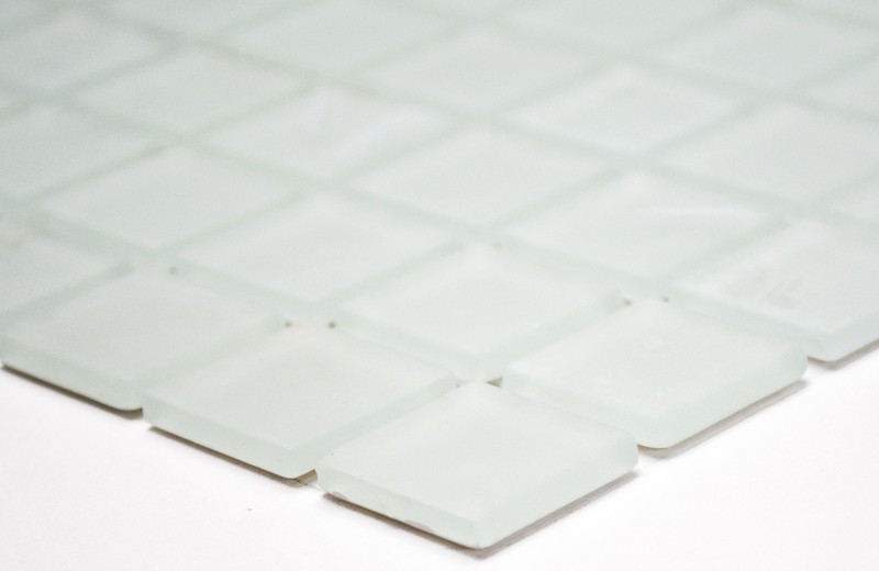 Carreau de mosaïque blanc verre laiteux avec nuance de vert Mosaïque de verre mat givré Tapis de mosaïque MOS60-0111