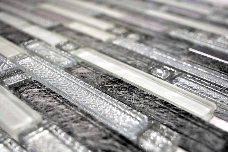 Piastrella di mosaico traslucida in acciaio inox chiaro grigio argento mosaico in vetro composito Acciaio cristallo chiaro grigio argento MOS87-MV698_f | 10 tappetini di mosaico